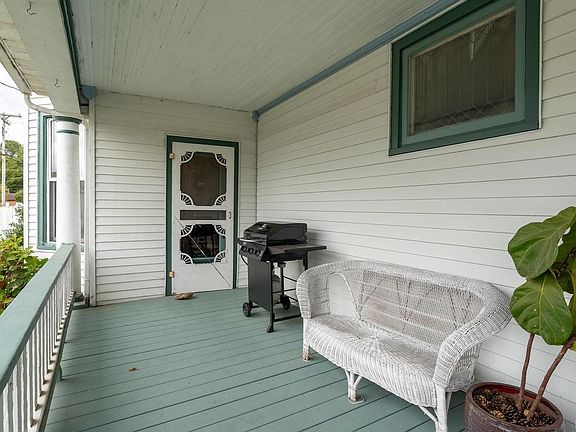 5th image of 2101 Walnut St
