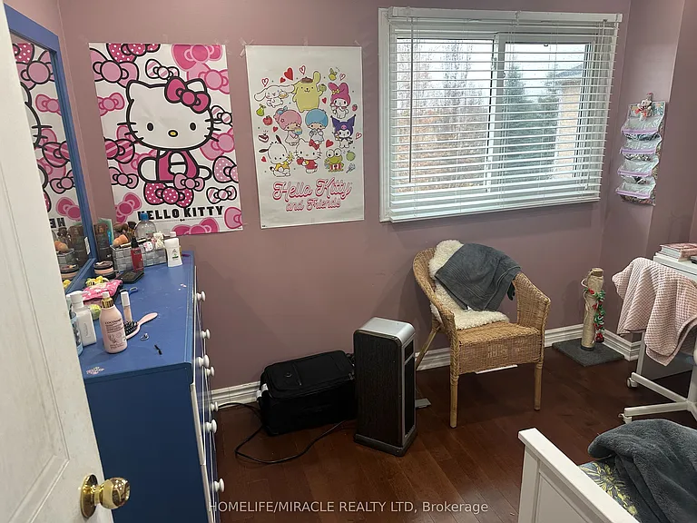 7200 Harding Cres — Photo 27