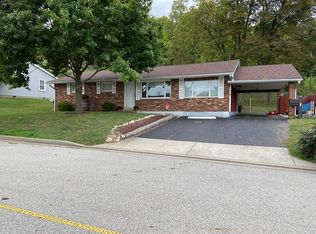 70 Glenn Dr, Lawrenceburg, IN 47025