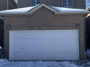 58 S Deanscroft Sq, Toronto, ON M1E 4W9