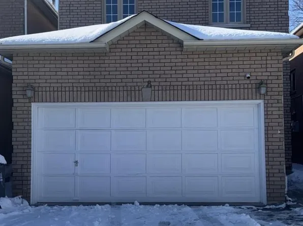 58 S Deanscroft Sq, Toronto, ON M1E 4W9