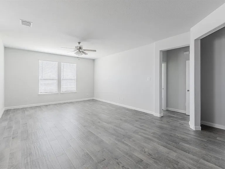 1343 Fox Hollow Rd — Photo 13