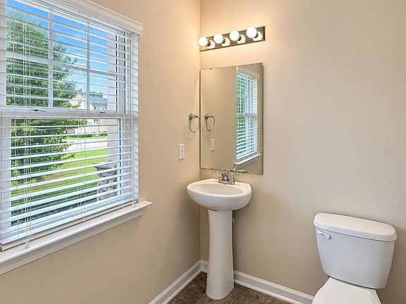 5th image of 116 Mews Ct