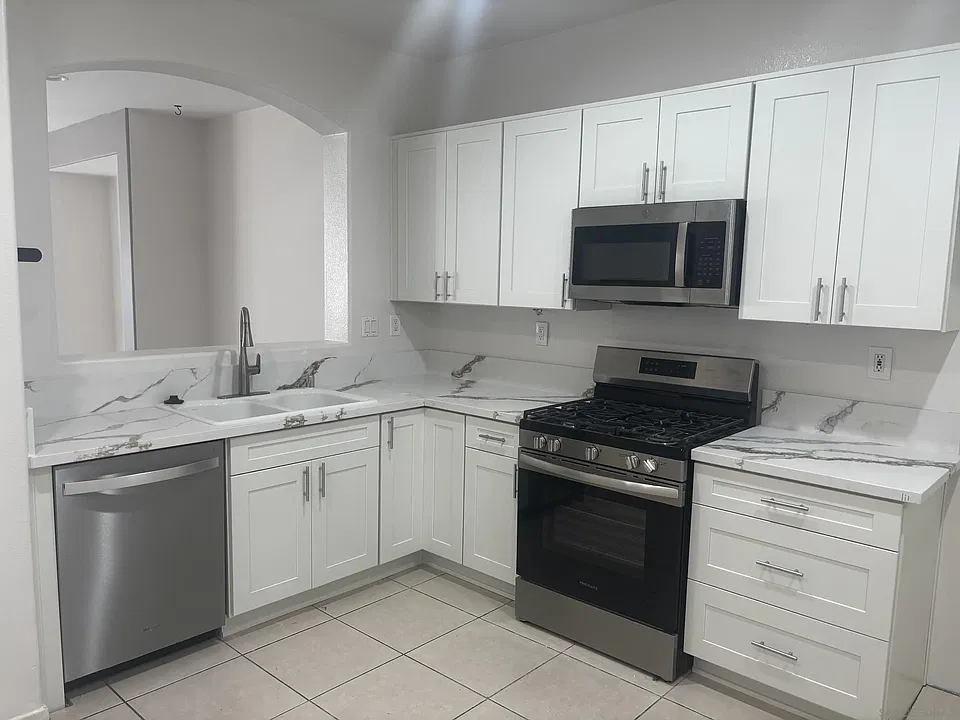 4498 Brisbane Way #3