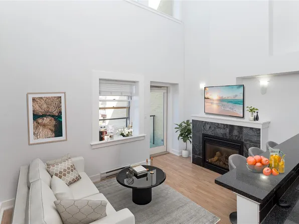 599 Pandora Ave #323, Victoria, BC V8W 1N5