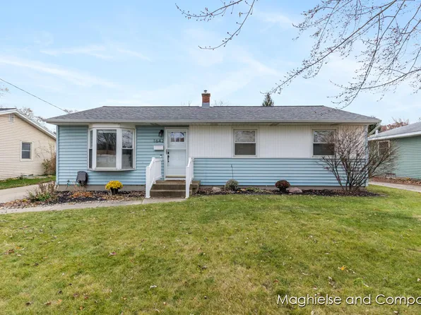 1642 Blanchard St SW, Wyoming, MI 49519
