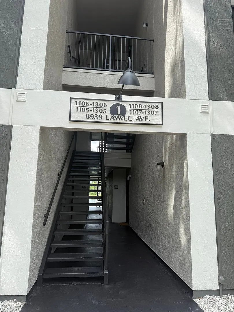 Dr. Phillips 1-Bedroom Condo — Photo 1