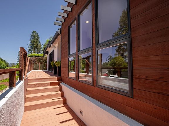 5th image of 869 Pinecone Dr