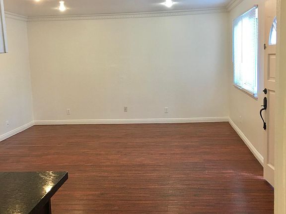 4th image of 2593 N Spinnaker Ave