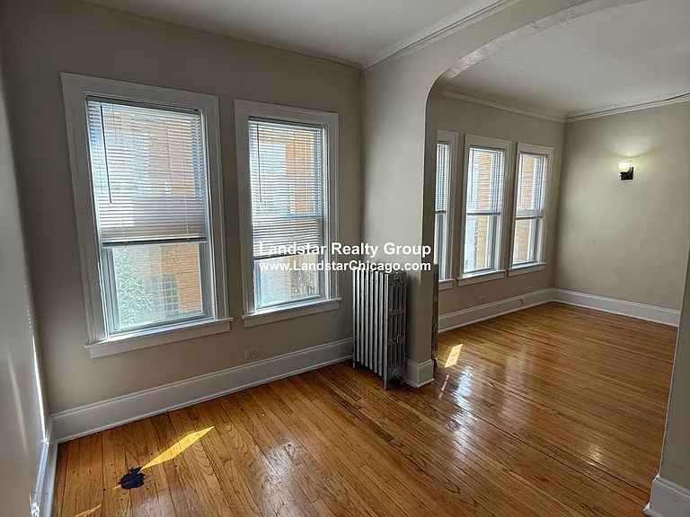 4931 N Whipple St #1M — Photo 5