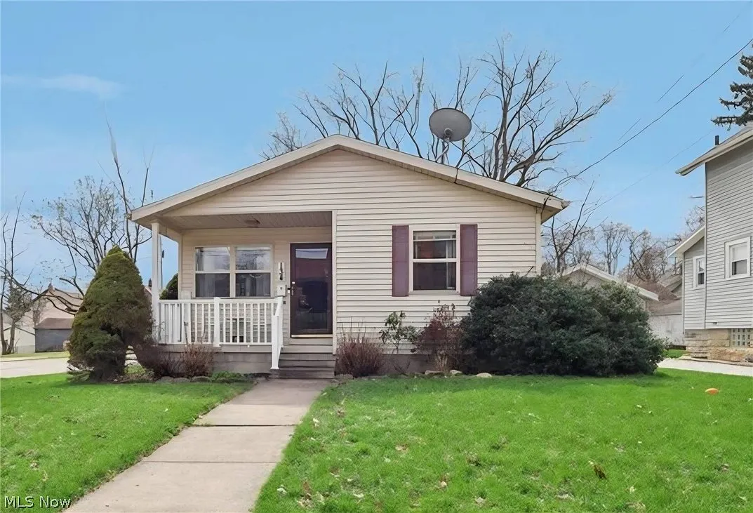 134 Hazelwood Ave photo 1