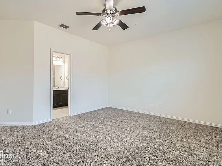 1412 Lake Crest Ln — Photo 14