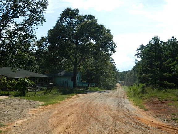 4th image of 153 Magnolia Lake Dr