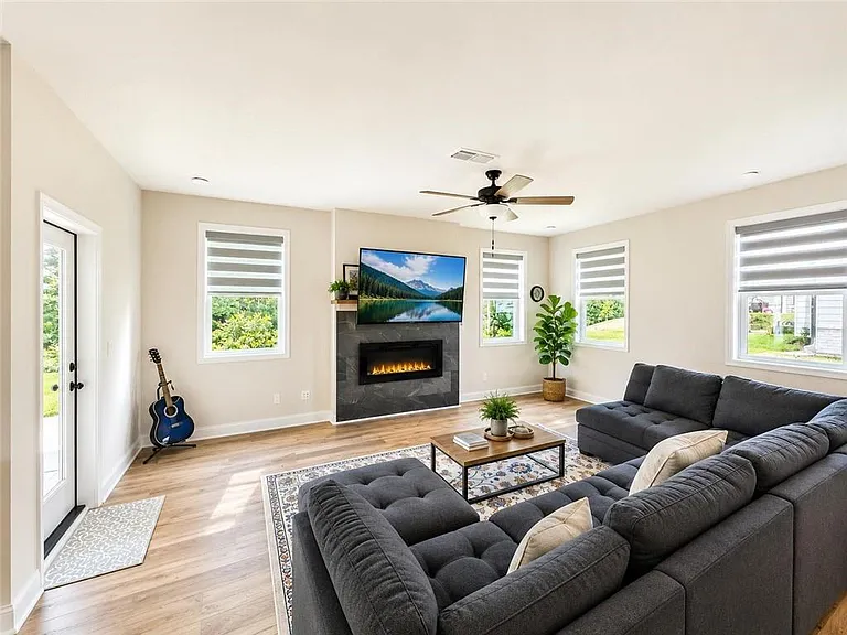 776 Clifftop Xing — Photo 15