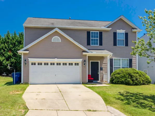 3741 Rivermist Dr, Raleigh, NC 27610