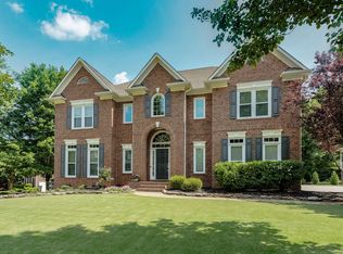 10821 Fox Hedge Rd, Matthews, NC 28105