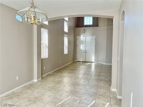 4th image of 8917 Waltzing Waters Ct