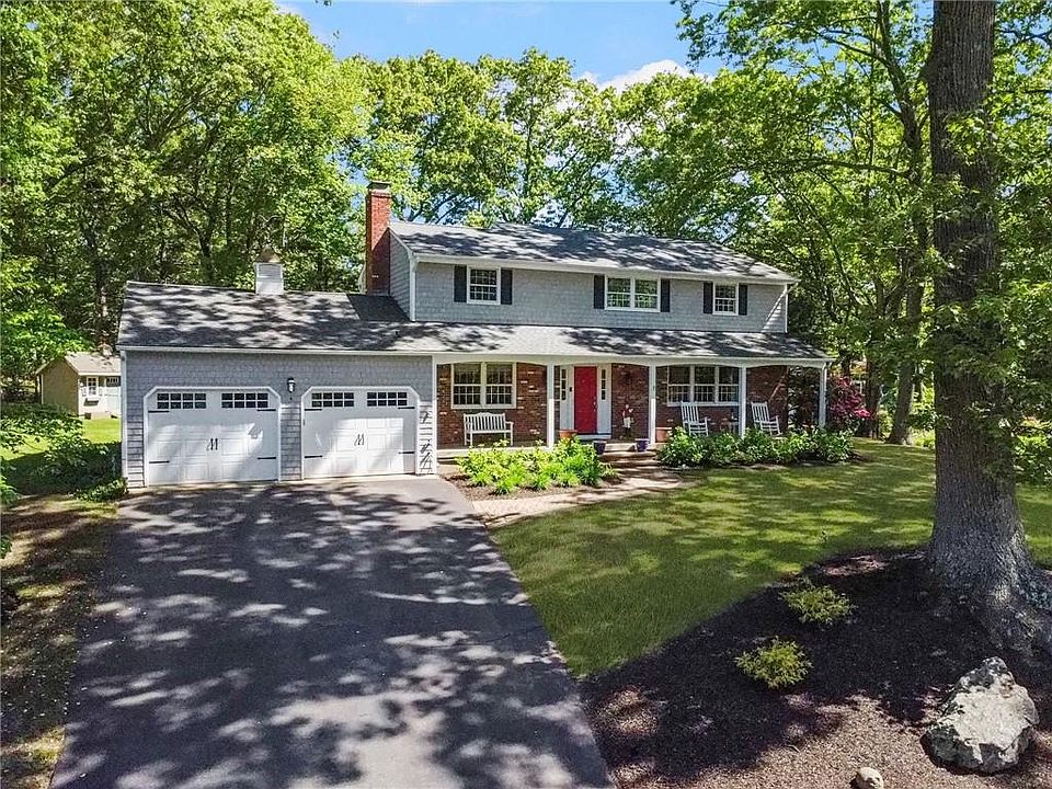 1st image of 7 Ledgemont Dr