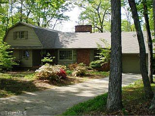 4th image of 910 Fairidge Dr