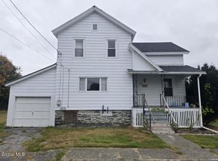 12 West St, Granville, NY 12832