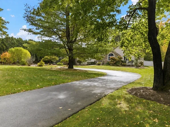 267 Chestnut St, Seekonk, MA 02771