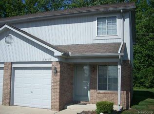 23499 Van Riper Ct, Trenton, MI 48183