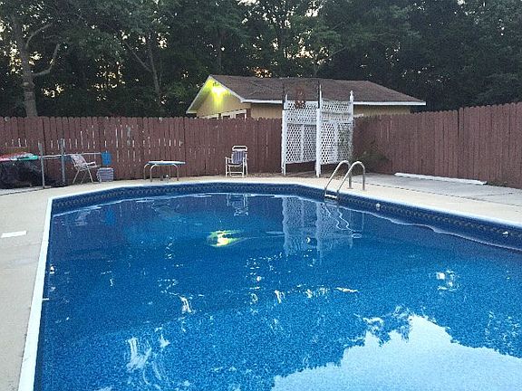 2nd image of 1003 Lucia Dr