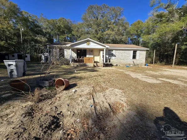 10598 Kansas Ave, Milton, FL 32583