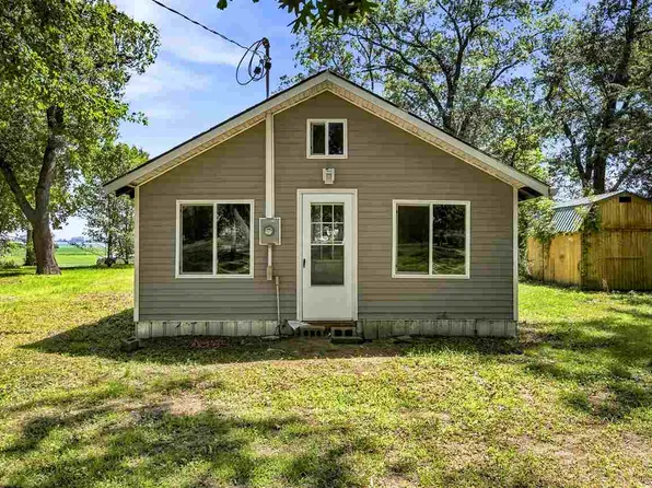 993 Ivanhoe Rd, Mount Vernon, IA 52314