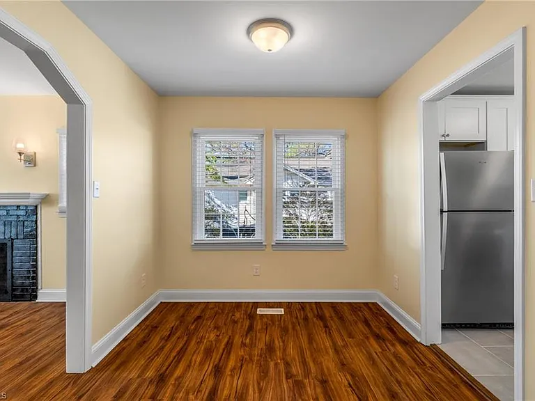 810 Elwell Ave — Photo 14