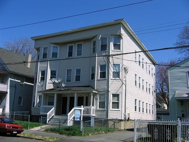 2nd image of 1132 Hancock Ave