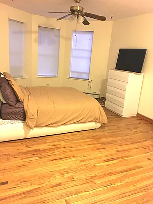 Rented by Compass | media 9