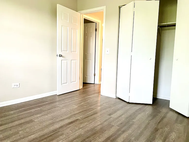 2423 Ogden Ave #3 — Photo 6