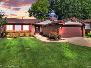 5081 Timber Ridge Trl, Clarkston, MI 48346