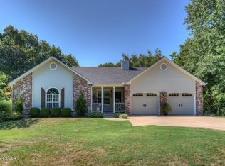 1509 Eric Rd, Neosho, MO 64850