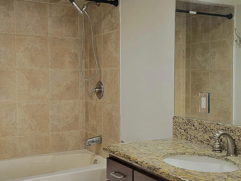 600 E Admiral Blvd #1003 — Photo 21