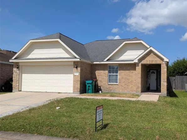 4035 Cary Creek Dr, Baytown, TX 77521