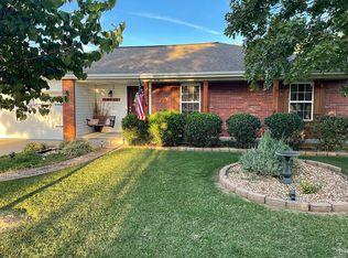 196 Apple Ridge Cir, Ozark, MO 65721