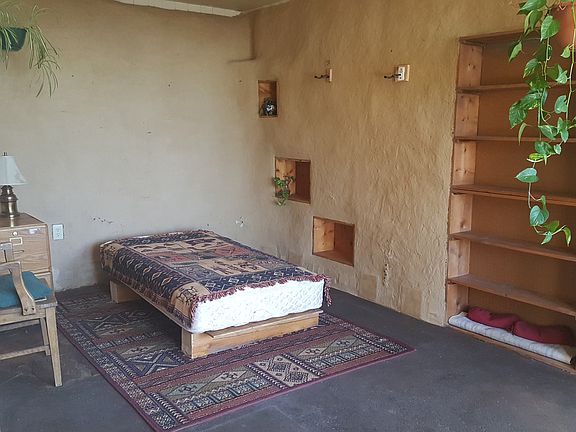 office/guest room