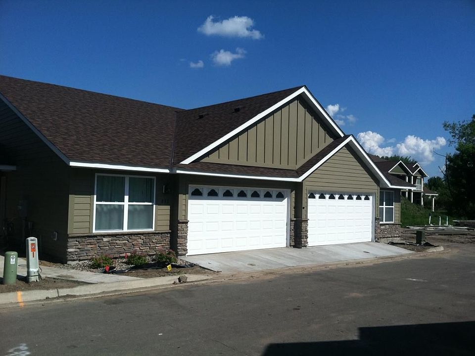 1st image of 820 Bella Dr