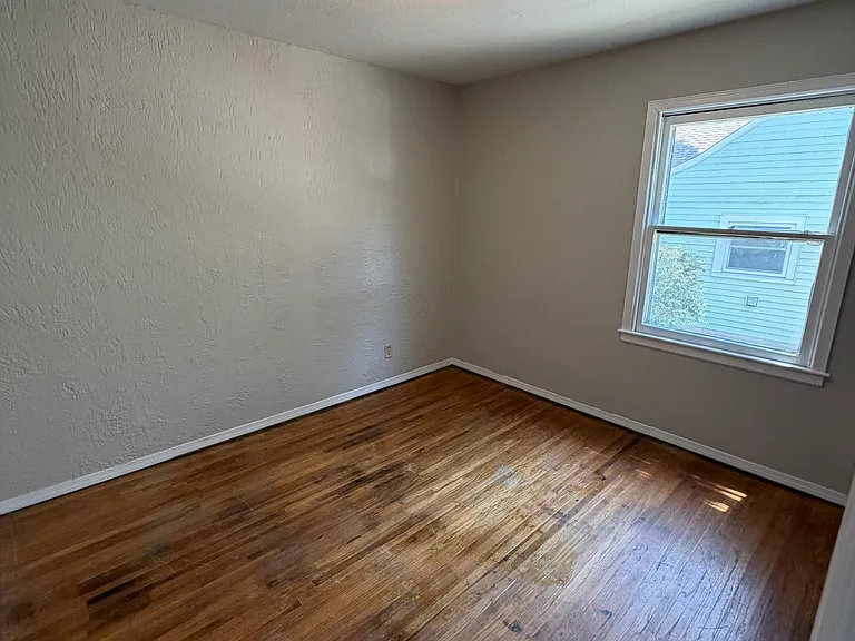 610 S Lightner St — Photo 9