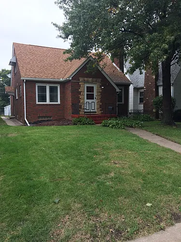 440 E 30th St Photo 1