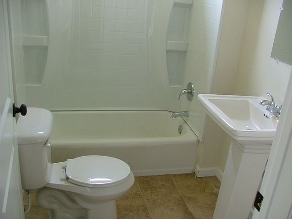 3rd image of 5617 Saint Elmo Ave