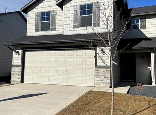 13552 Palm Beach Dr, Caldwell, ID 83607
