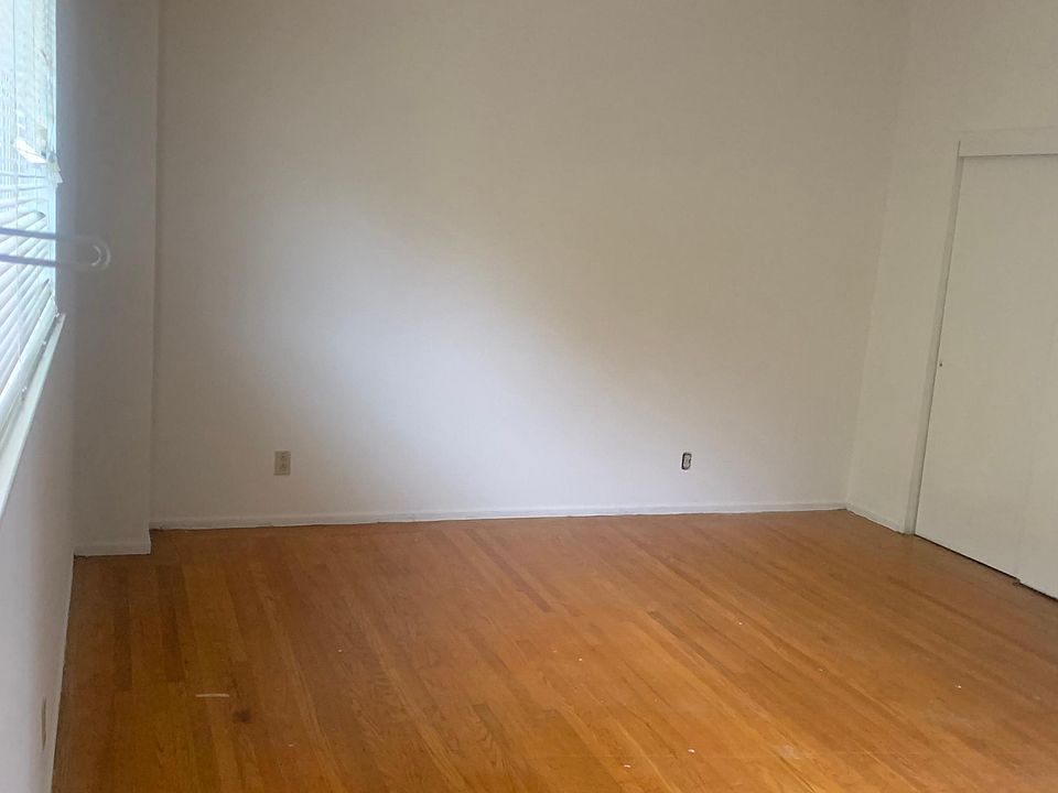 2nd image of 20 Green Way APT 11