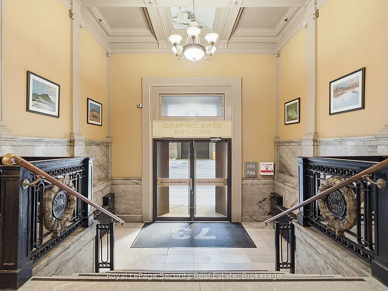 73 Richmond St W #208 — Photo 4