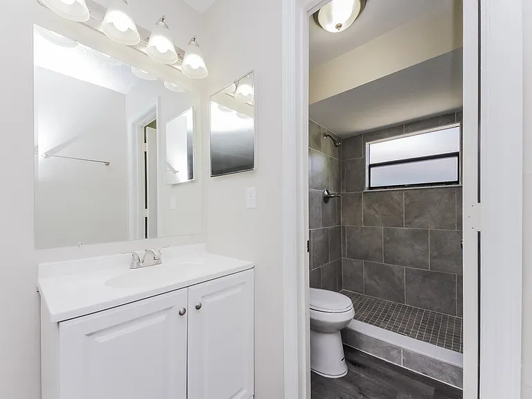 911 San Rafael Way — Photo 14