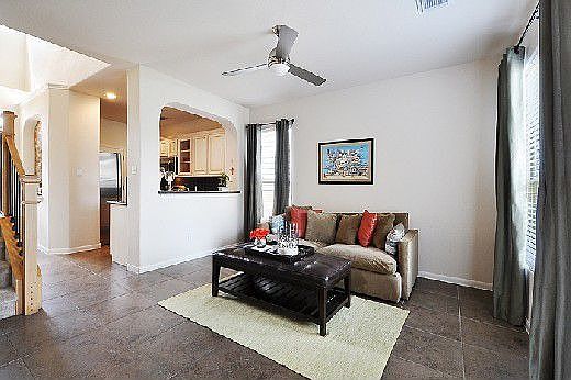 5th image of 2728 Bond Dr