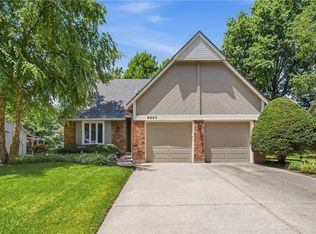 8520 Darnell St, Lenexa, KS 66215