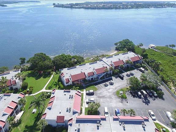 3rd image of 1801 Gulf Dr N Unit 188